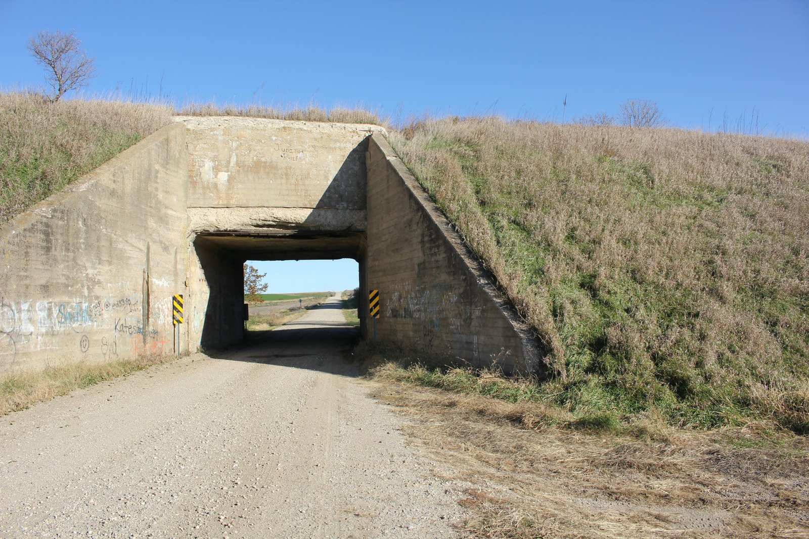 Southeast wing wall